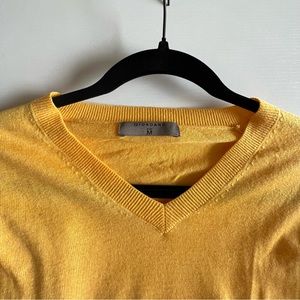 Giordano sweater
